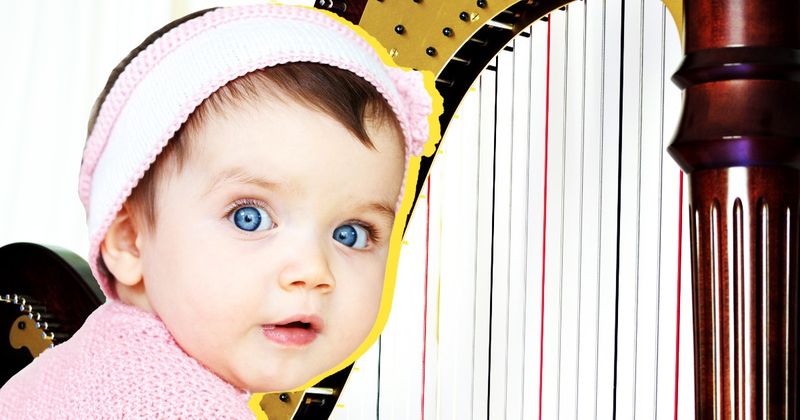 noms de bébé musicaux : petite fille aux yeux bleus